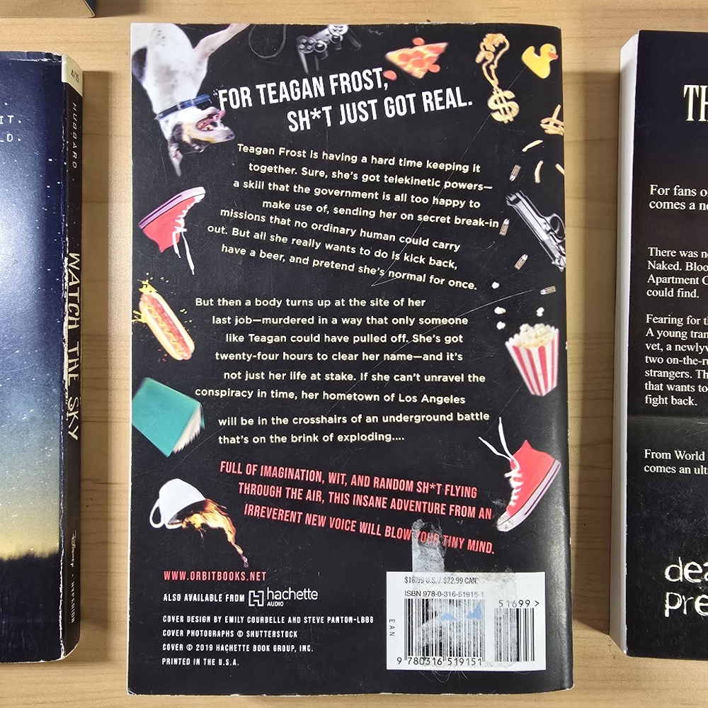 Assorted Book Collection - Picture 7 of 8